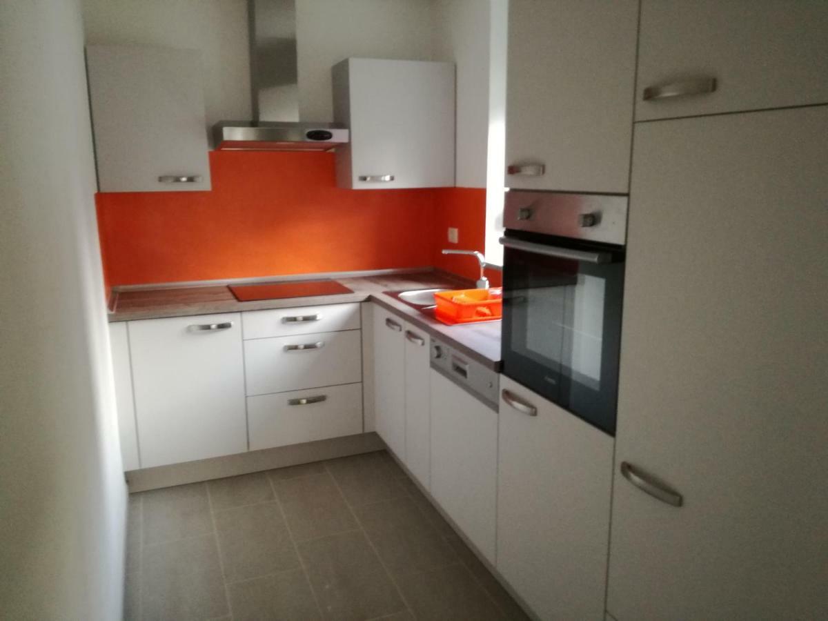 ApartИзола Екстериор снимка